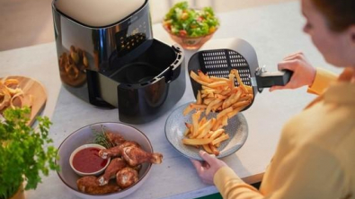 Illustration : "Friteuse : 90 % de matière grasse en moins grâce au célèbre Airfryer de Philips, en ce moment à prix fou chez Amazon"