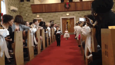 Illustration de l'article : 20 photos qui montrent que les enfants trollent vos mariages sans complexe