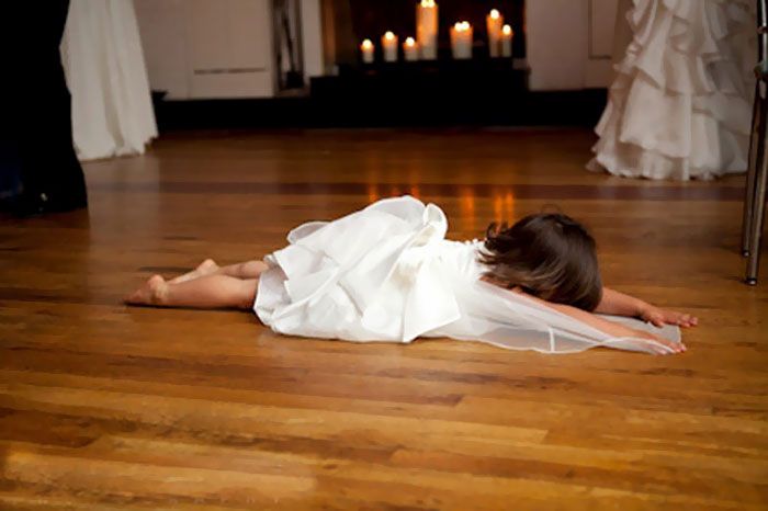 Illustration de l'article : 20 photos qui montrent que les enfants trollent vos mariages sans complexe